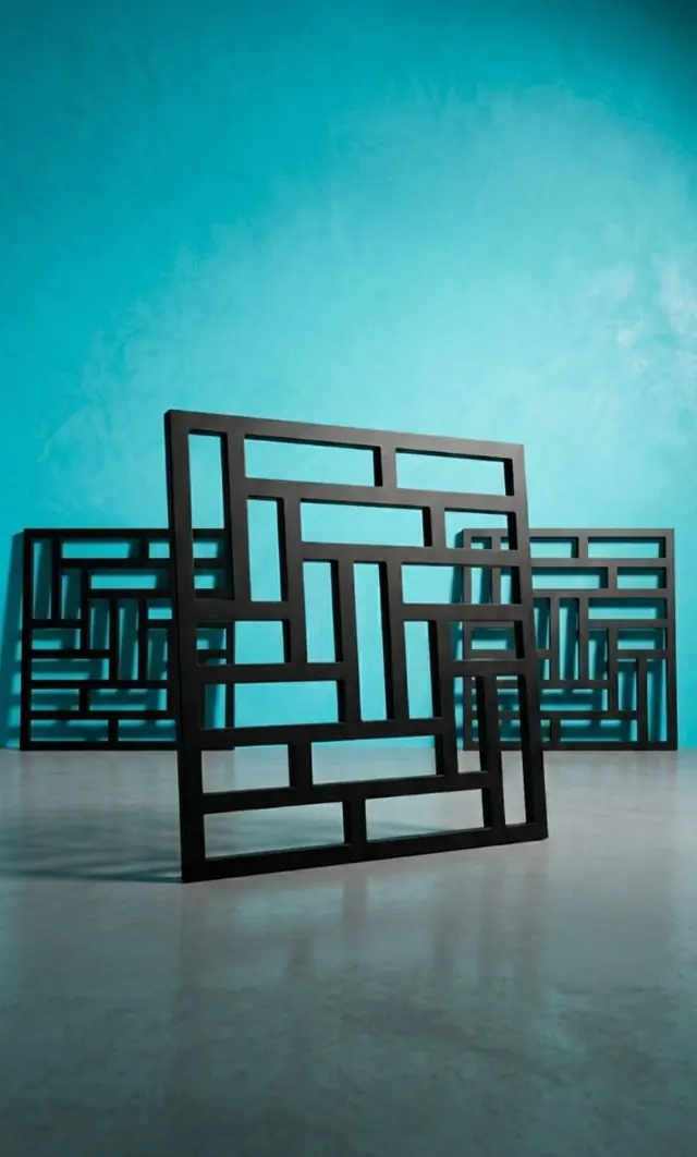 Paneles decorativos de herrería con diseño geométrico